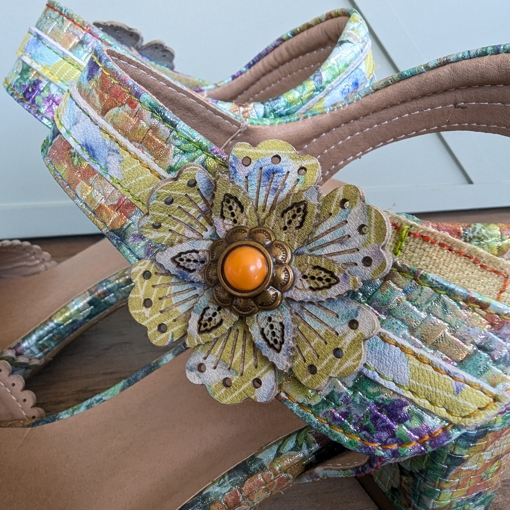 L'Artiste by Spring Step "Vogeush" Floral Heeled Sandal - Picture 7 of 15